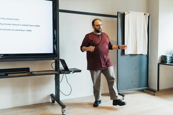 Essential Elements for Creating an Effective Brand Loyalty Program for a Retail Chain in Leeds